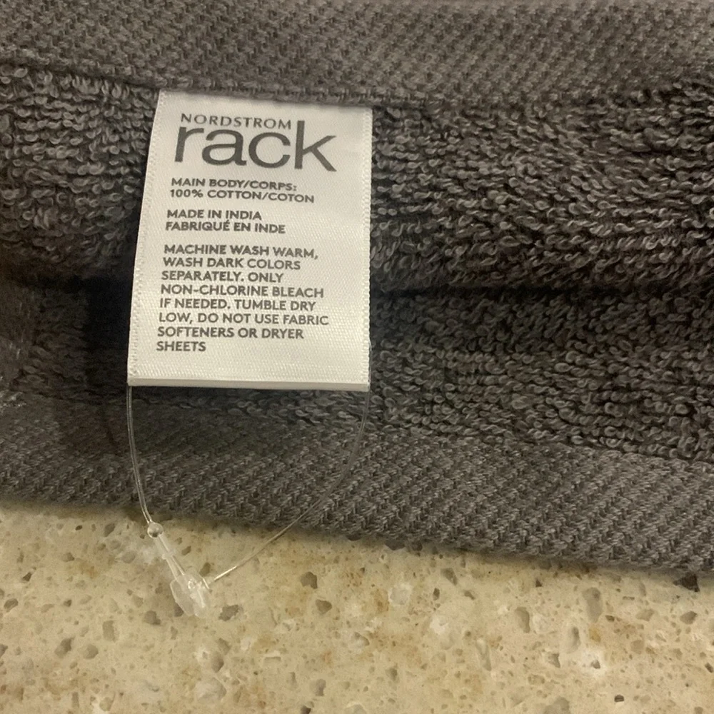 NWT Nordstrom Rack Essential Wash Cloths - Set of 4
